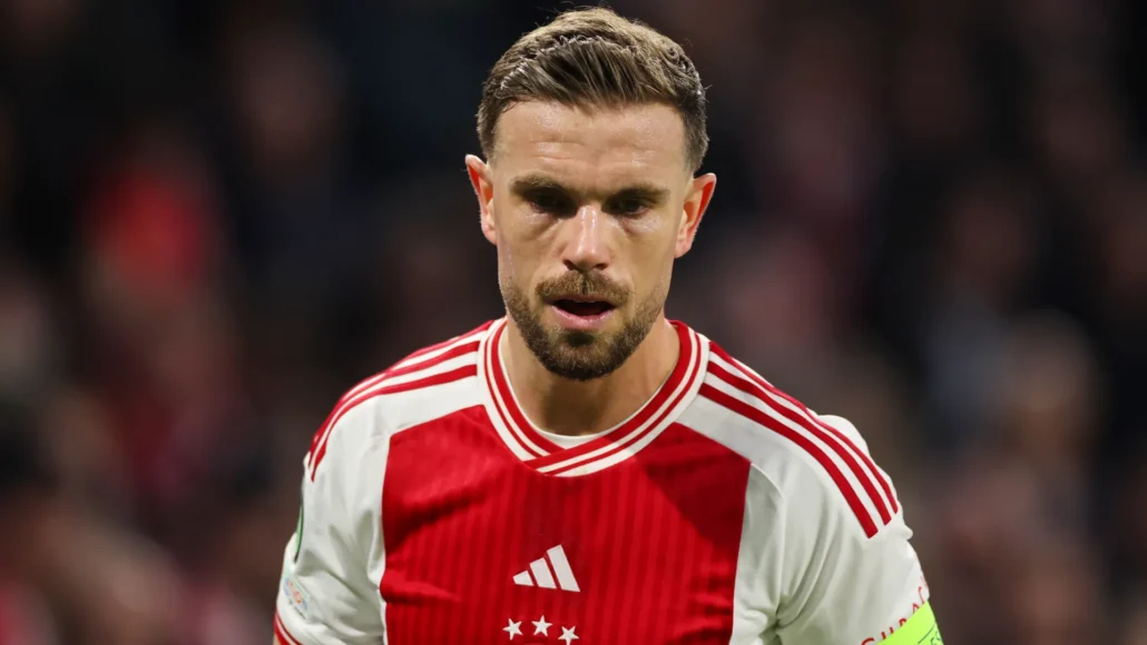 Jordan Henderson se despide del Ajax tras la ruptura de su contrato