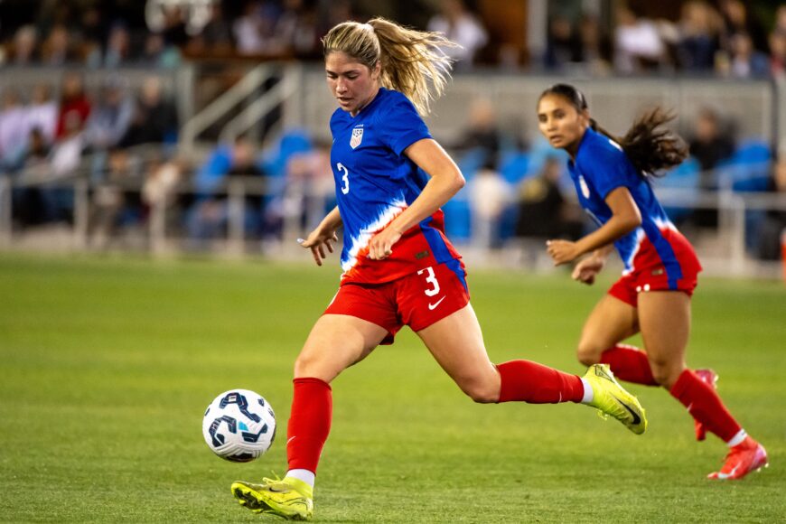 Korbin Albert, mediocampista de USWNT, ficha por OL Lyon desde PSG
