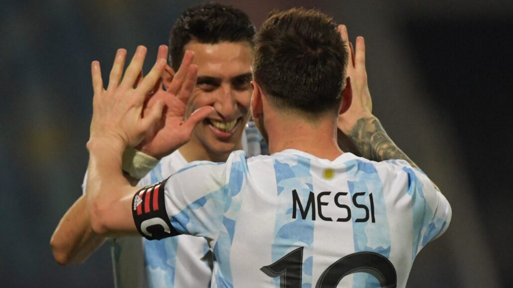 Ángel Di María llora en la presentación con Rosario Central y menciona a Messi