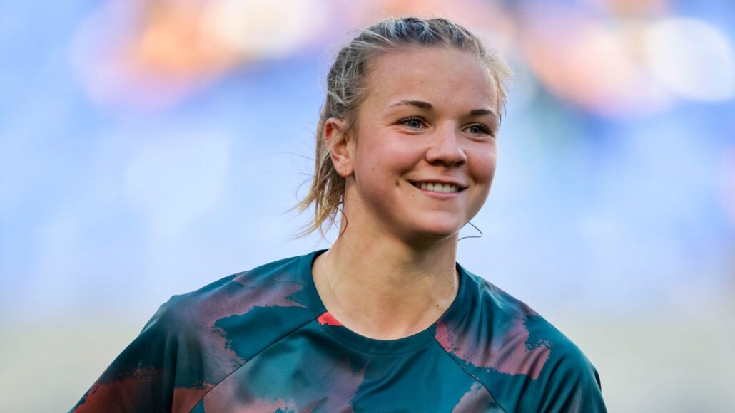 Claire Hutton, la joven estrella que lidera el mediocampo de la USWNT