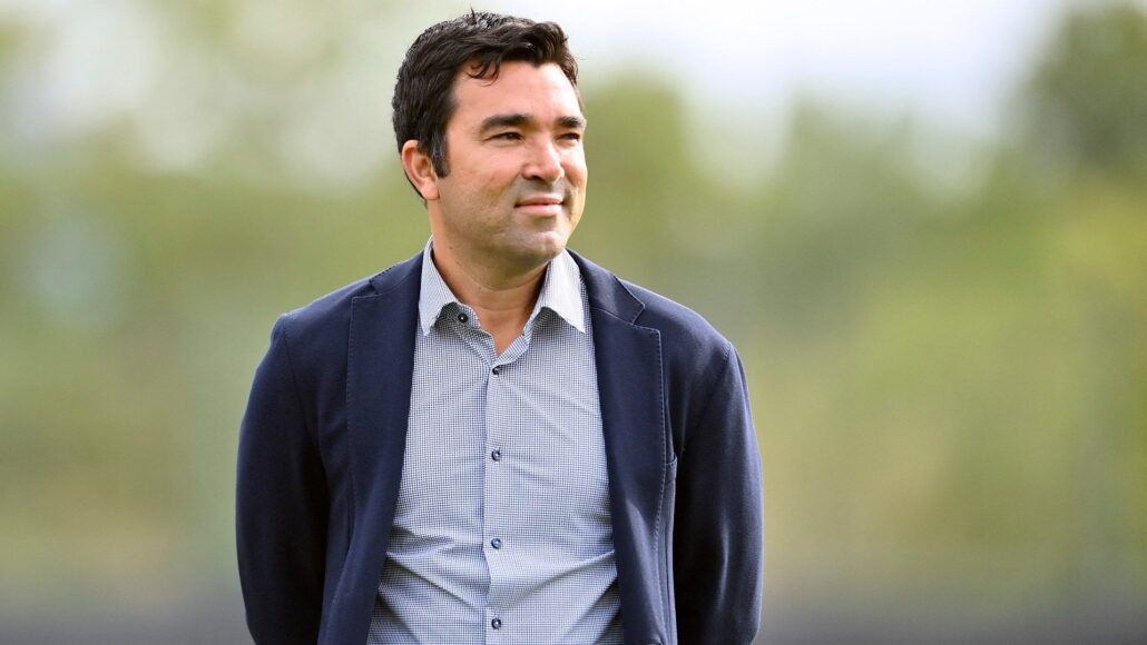 Deco expresa su pesar por el fracaso de un jugador en Barcelona con 16 partidos