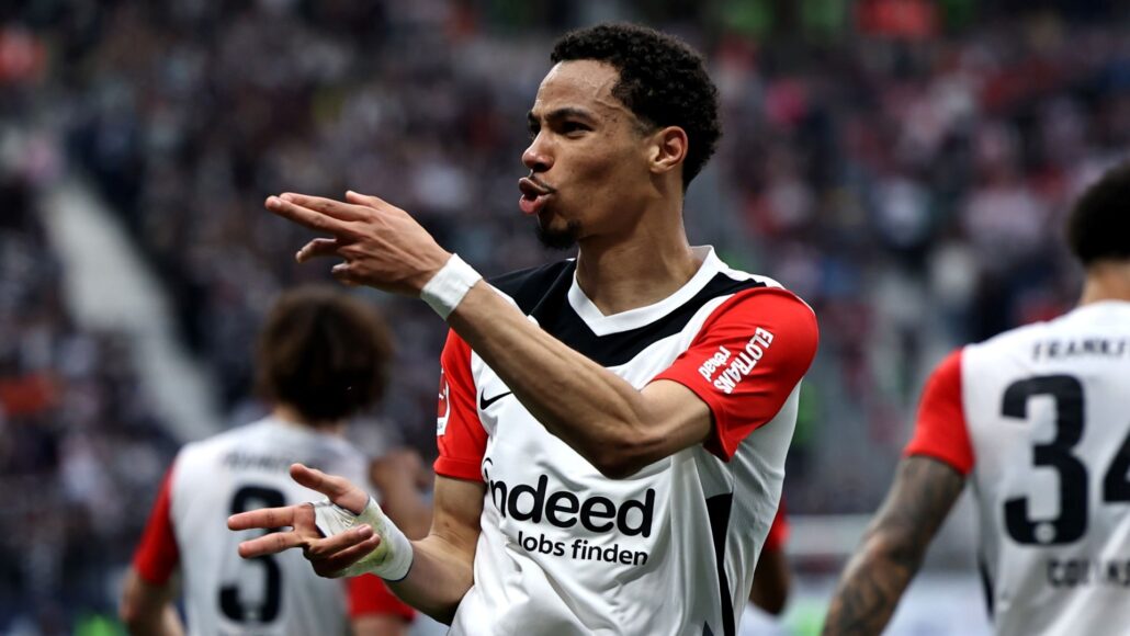 Newcastle se interesa por Hugo Ekitike: competencia con Arsenal y Man Utd