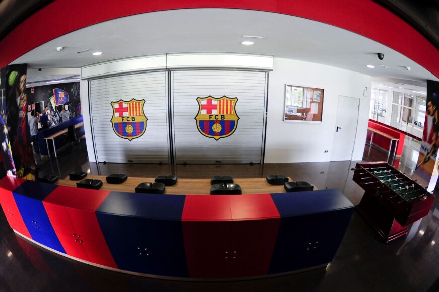 Barcelona pierde a joven estrella de la academia que firma con Ajax a los 16 años
