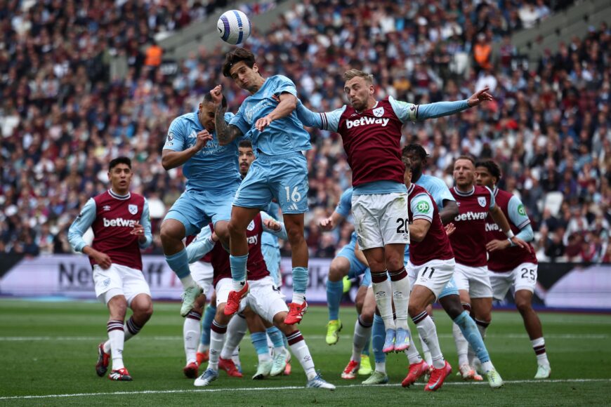 Los clubes de la Premier League enfrentan problemas por cambio en reglas de tiros libres