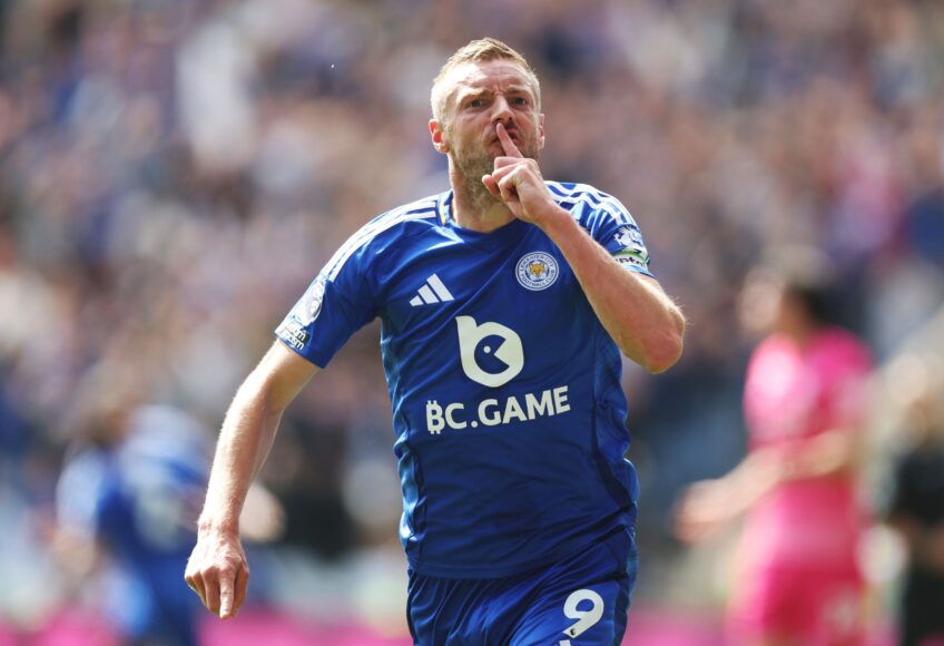 Jamie Vardy podría unirse a club recién ascendido en Serie A tras conversaciones