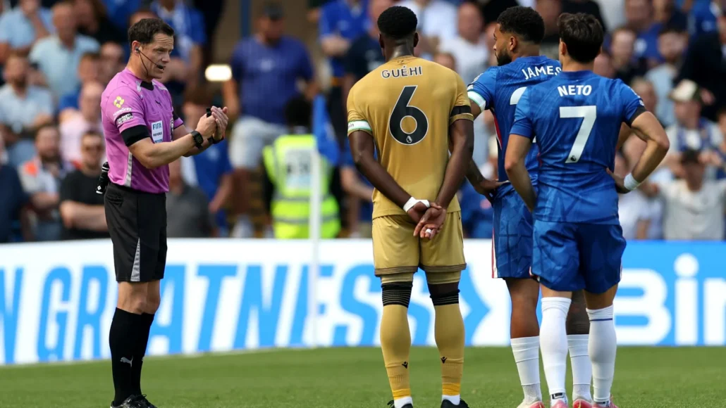 Nuevas reglas de la Premier League 2025-26: Capitanes, penales y más