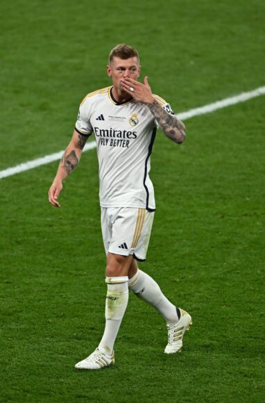Real Madrid debería haber fichado a estrella de Aston Villa como reemplazo de Kroos