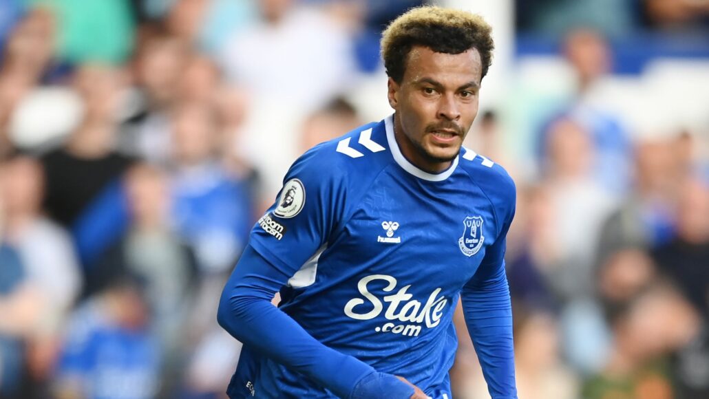 Dele Alli abandona Como inmediatamente tras su paso por Tottenham