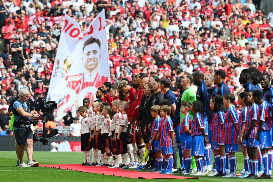 Virgil van Dijk critica a los hinchas que interrumpieron silencio por Jota