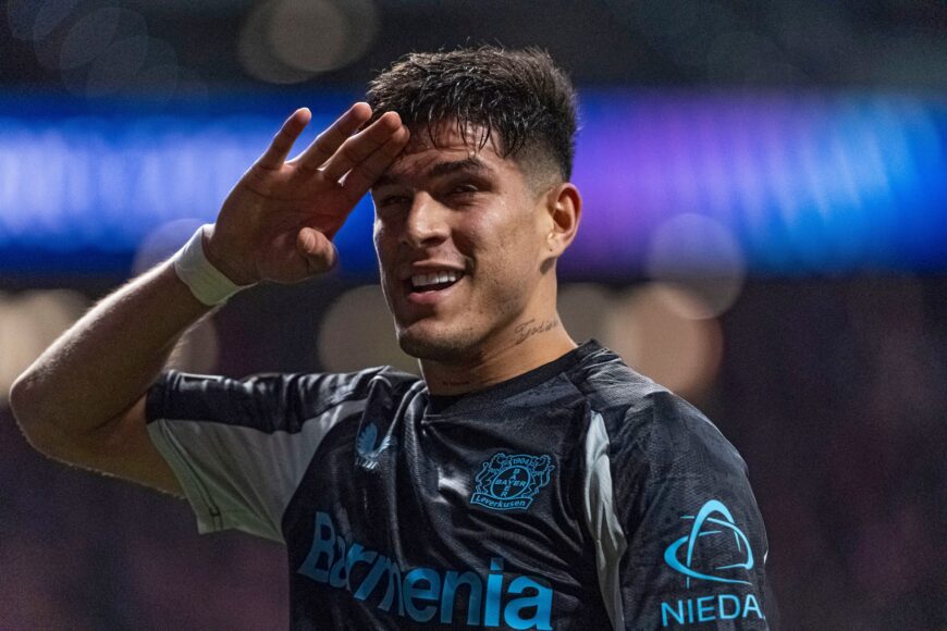 Arsenal y Tottenham luchan por fichar a Piero Hincapie en atractivo proyecto