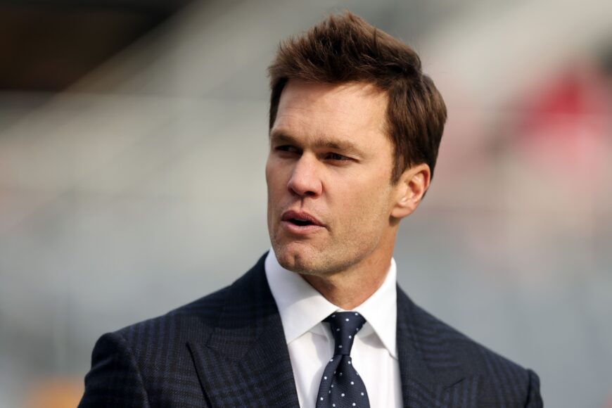 ¡Tom Brady se ríe y comparte mensaje sobre Birmingham y Wrexham en WhatsApp!
