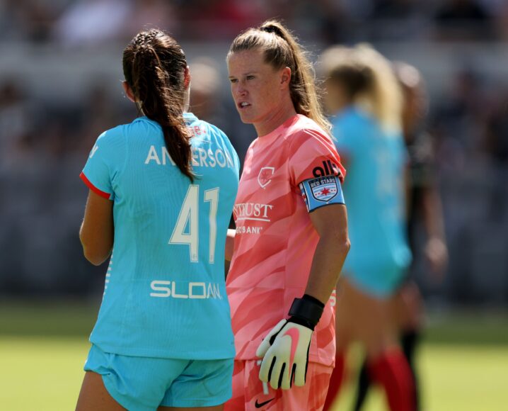 Alyssa Naeher hace historia en NWSL con gol en tiempo de descuento