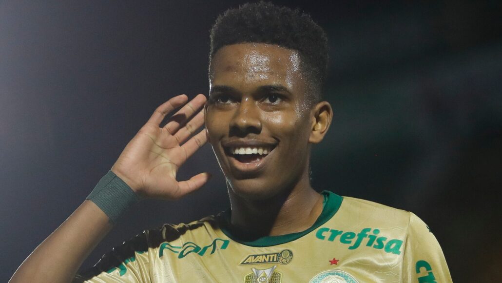 Enzo Maresca advierte a Estevao Willian mientras aficionados piden titularidad