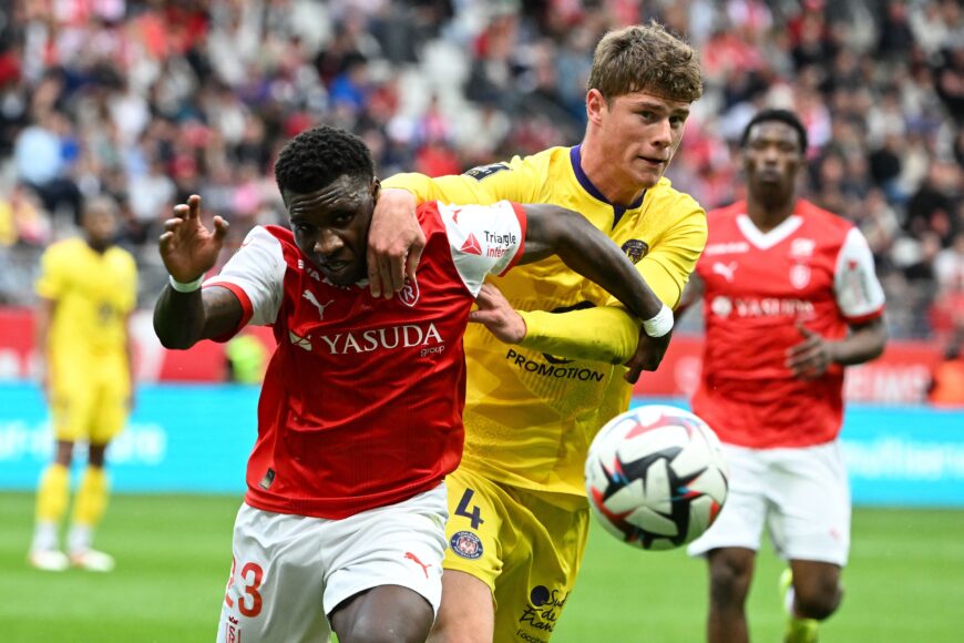 Toulouse confirma que Charlie Cresswell está disponible este verano