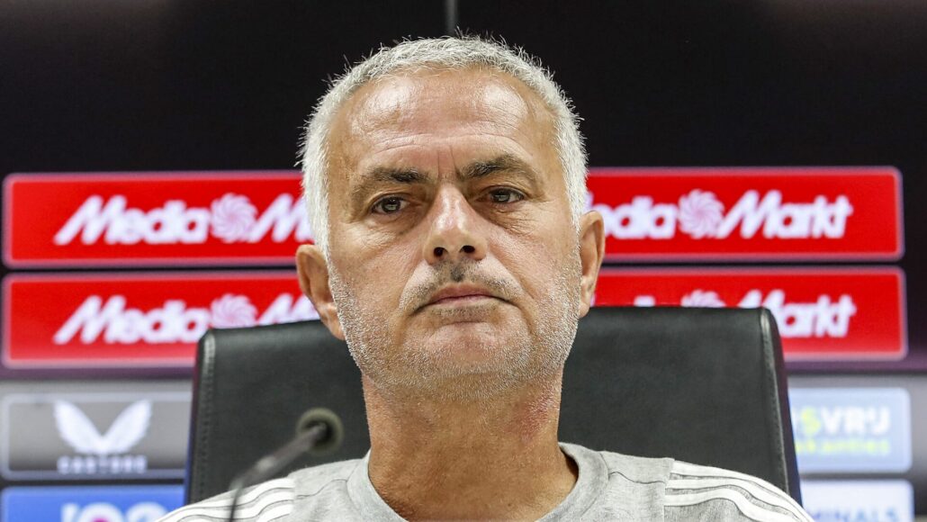 José Mourinho llora la muerte de Jorge Costa y promete llorar tras el partido