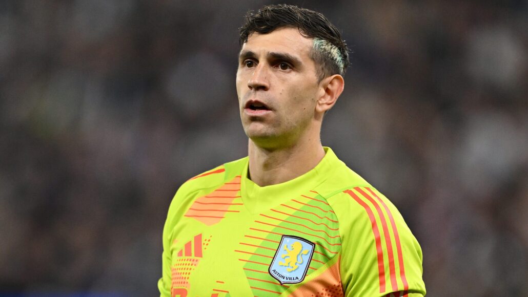 Emi Martínez podría ser clave para que Man Utd fiche a nuevo portero