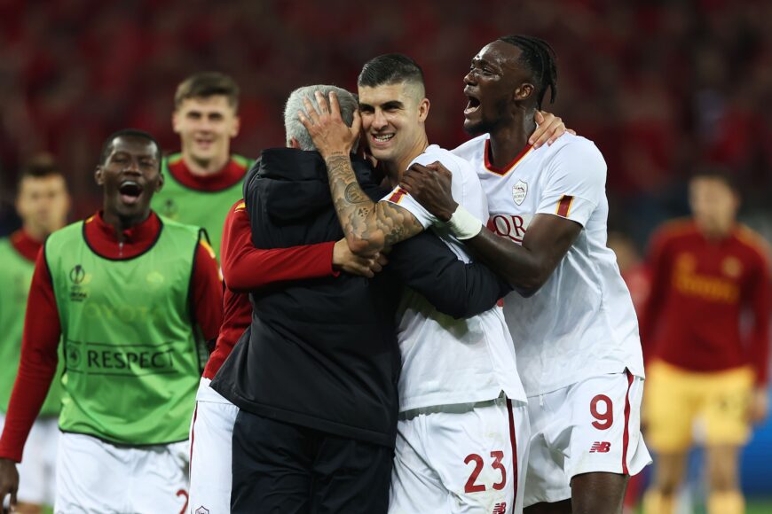 Jose Mourinho transforma a Gianluca Mancini con su carisma en Roma