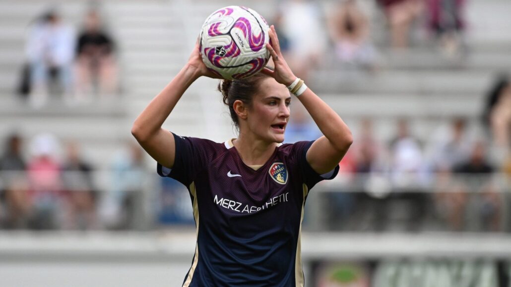 El ascenso de Emily Fox: La estrella del USWNT y Arsenal en el fútbol mundial