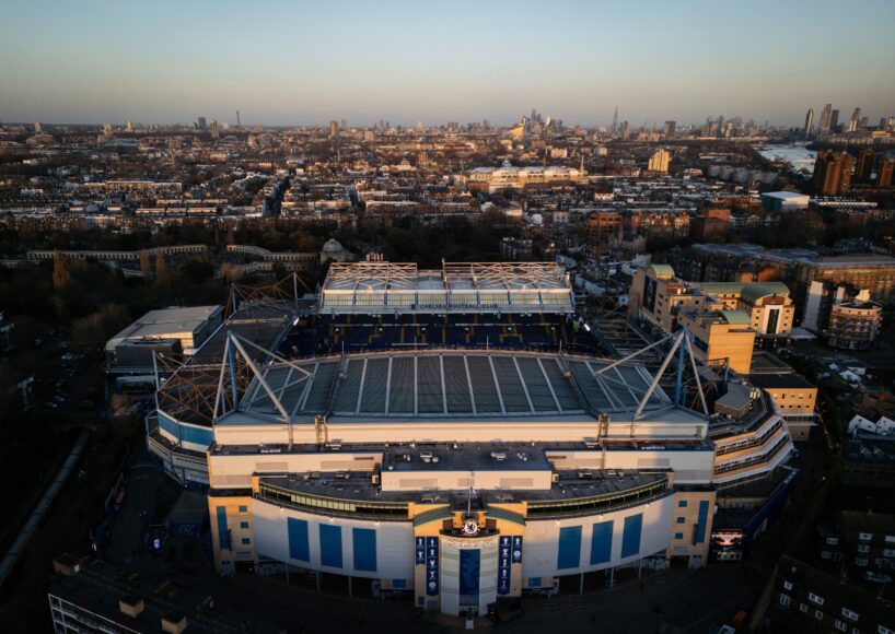 Los planes del nuevo estadio de Chelsea enfrentan retrasos por costos crecientes