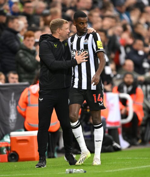 Isak busca salida del Newcastle hacia Liverpool por temor a lesiones