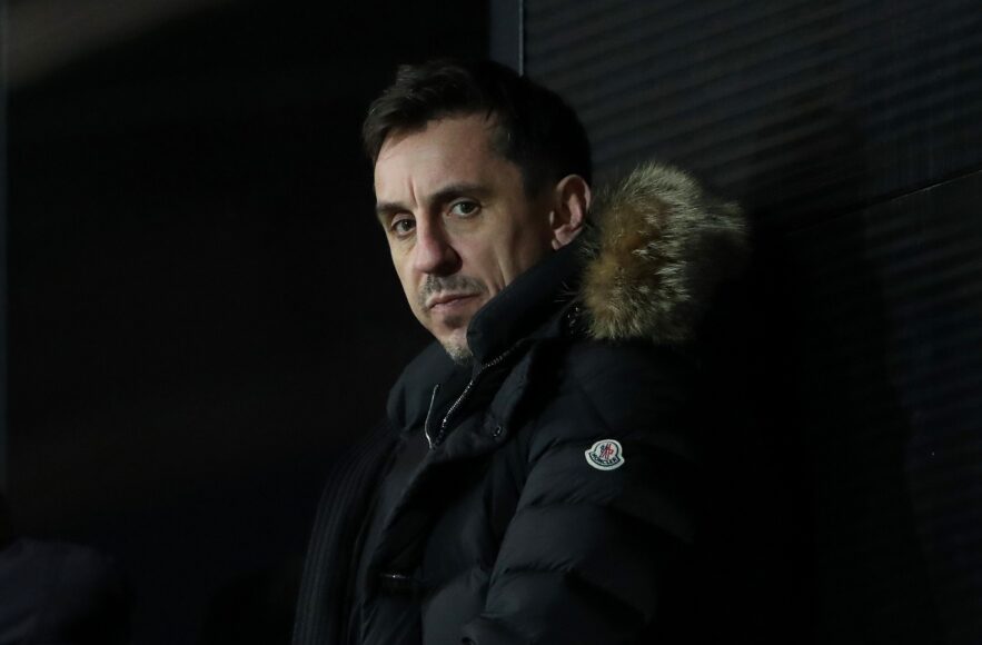 Gary Neville llama a aficionados de Leeds como un grupo temido en TV