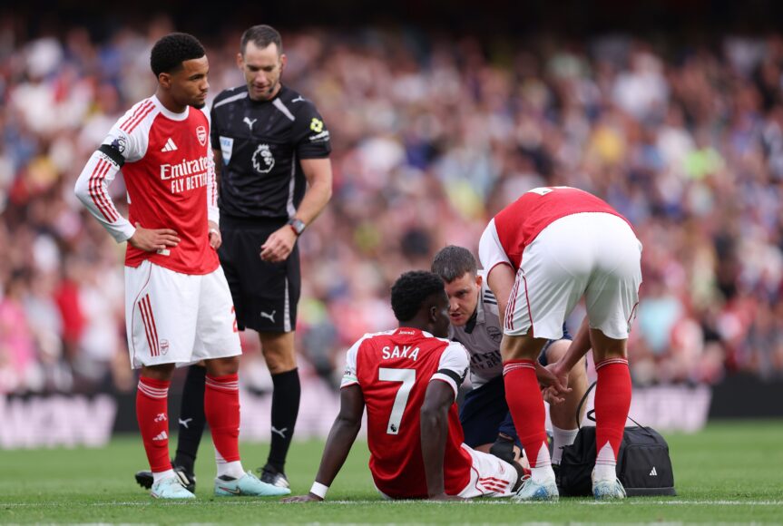 Arsenal recibe sorpresivo refuerzo: Odegaard y Trossard viajan a juego contra Liverpool