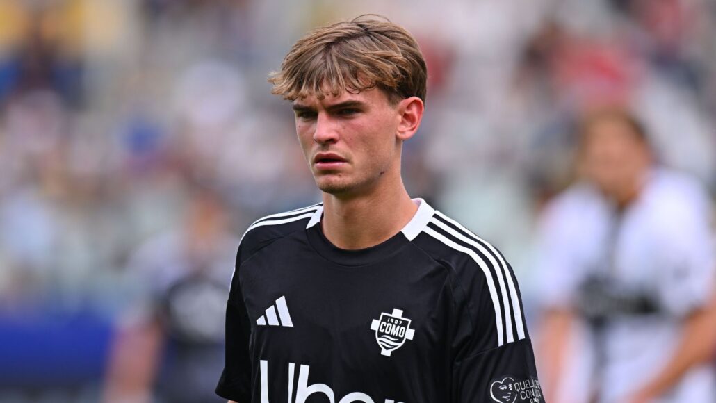 Spurs lanzan oferta por reemplazo de James Maddison tras lesión de ACL
