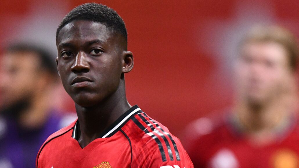 Kobbie Mainoo busca salir del Manchester United antes del cierre de fichajes