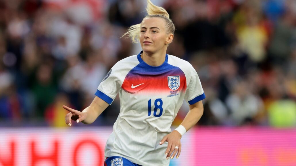 Hannah Hampton lanzó botella de agua de Cata Coll tras lista de penales en Euro 2025