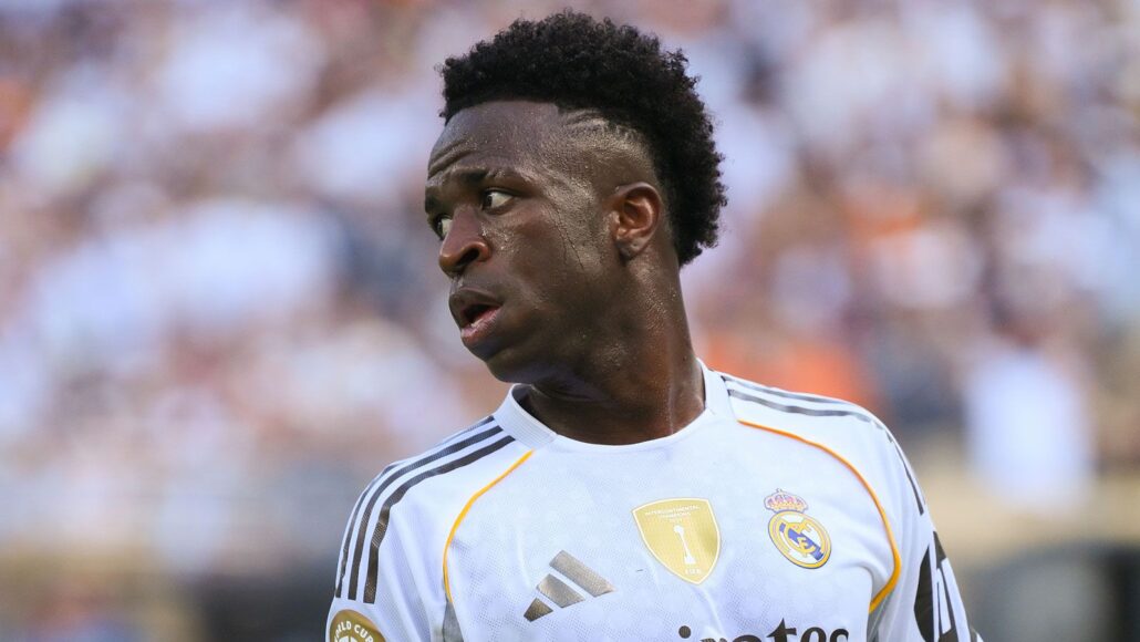 La Liga presenta denuncia tras gritos racistas a Vinicius Jr y Mbappé