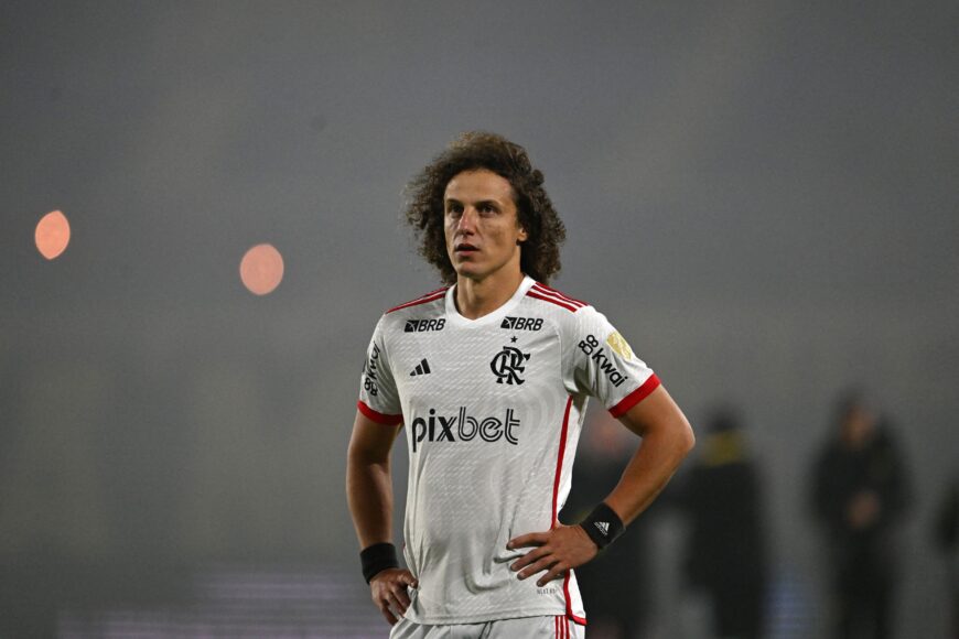David Luiz en escándalo por mensajes filtrados sobre propuesta de threesome