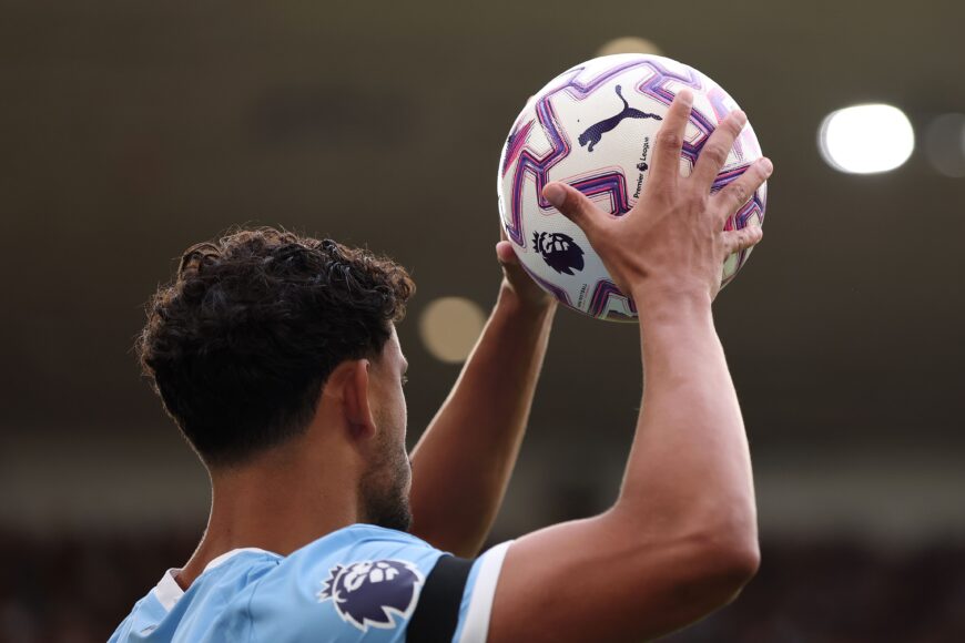 Los arqueros temen el nuevo balón de la Premier League tras errores notables