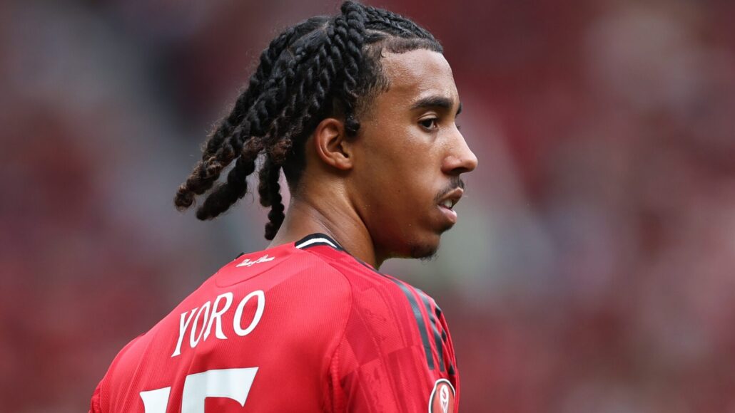 Destacadas estadísticas de Leny Yoro revelan problemas de Man Utd con Amorim