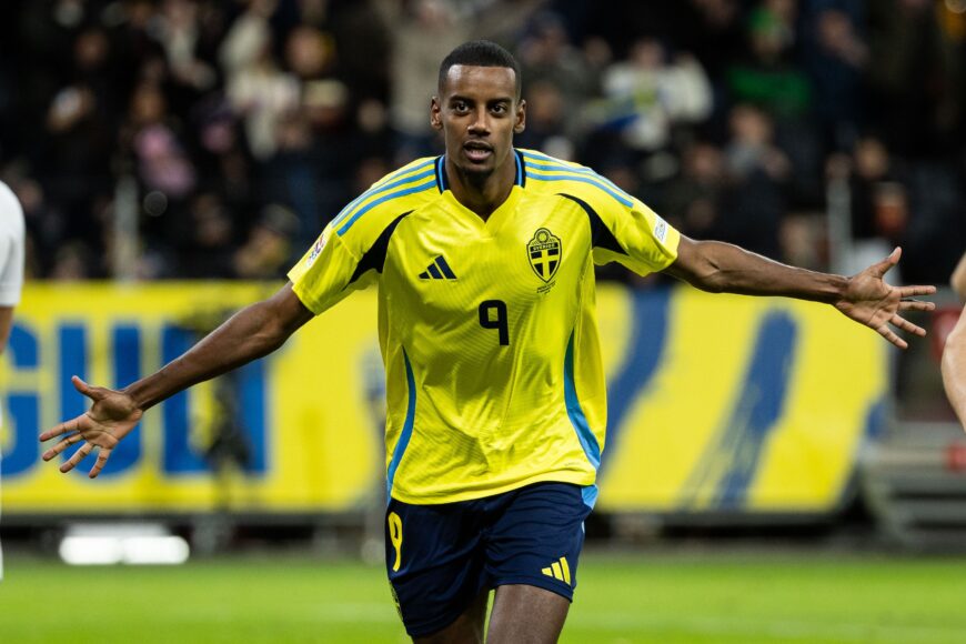 Liverpool listo para oferta récord de £130m por Isak mientras Newcastle busca reemplazo