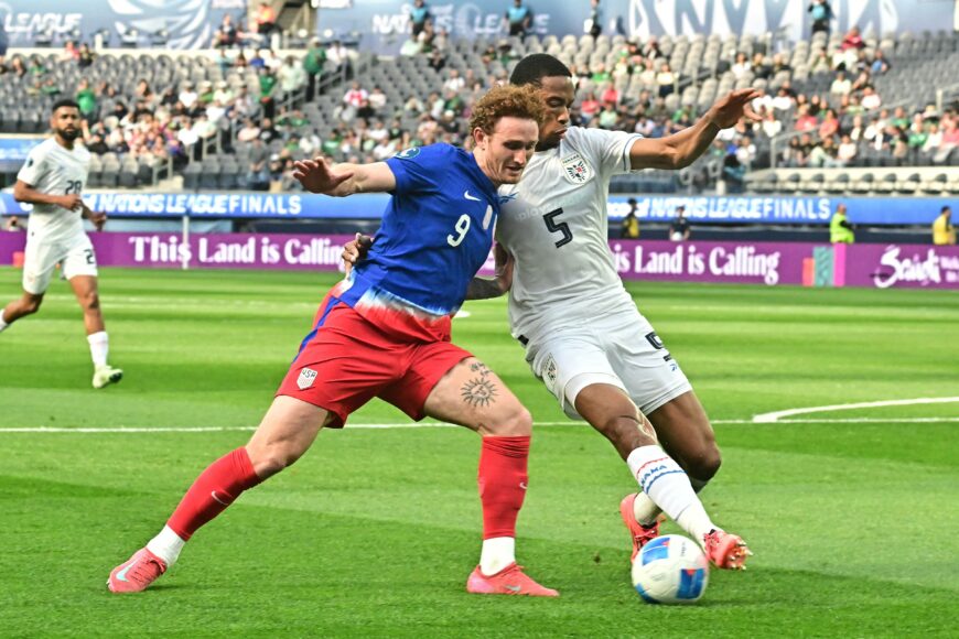Josh Sargent brilla y anota dos goles en la victoria del Norwich sobre Blackburn