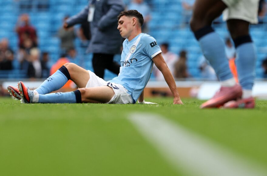 Phil Foden genera controversia al sonreír con Manchester City 0-2 ante Tottenham