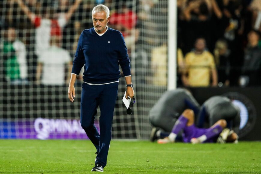 Jose Mourinho podría ser el nuevo entrenador del West Ham ante futuro de Potter