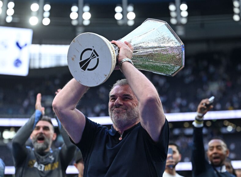 Ange Postecoglou es candidato para dirigir Bayer Leverkusen y Fenerbahce