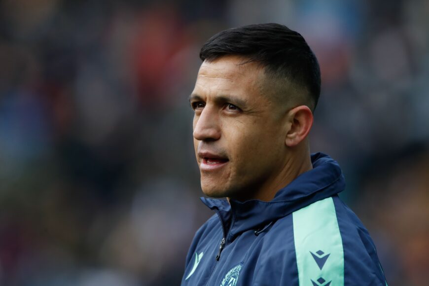 Alexis Sánchez demuestra que la edad no importa, busca título con Sevilla