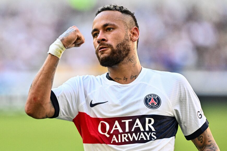 Neymar se despide de PSG tras charla con Luis Enrique antes de su traspaso