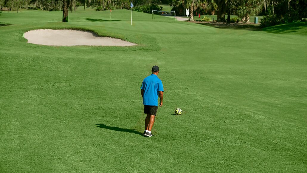 El Footgolf transforma a los futbolistas: un juego que los humildes cautiva