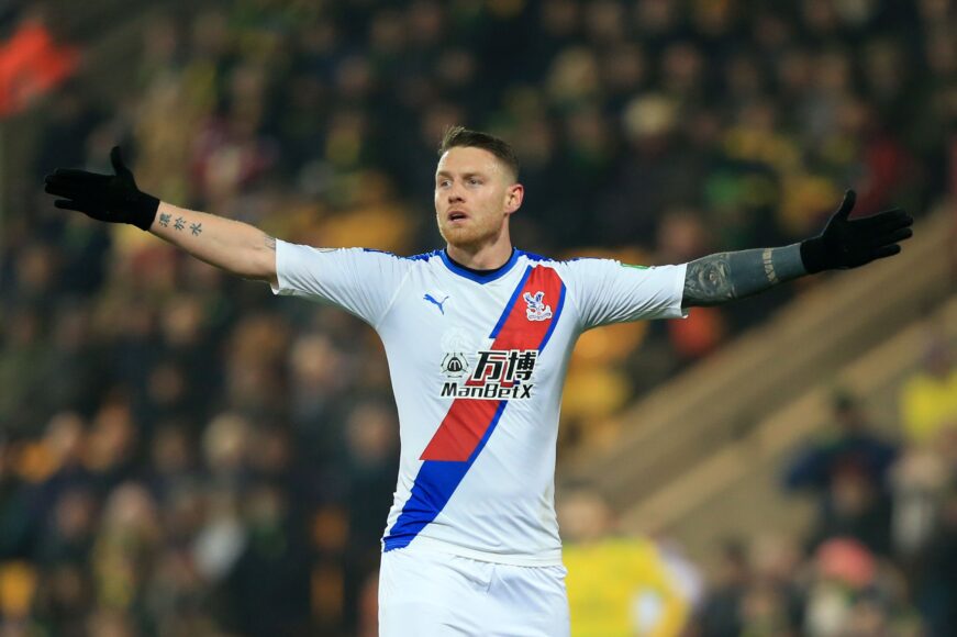 Connor Wickham anota gol increíble desde el medio campo contra Man Utd U21s