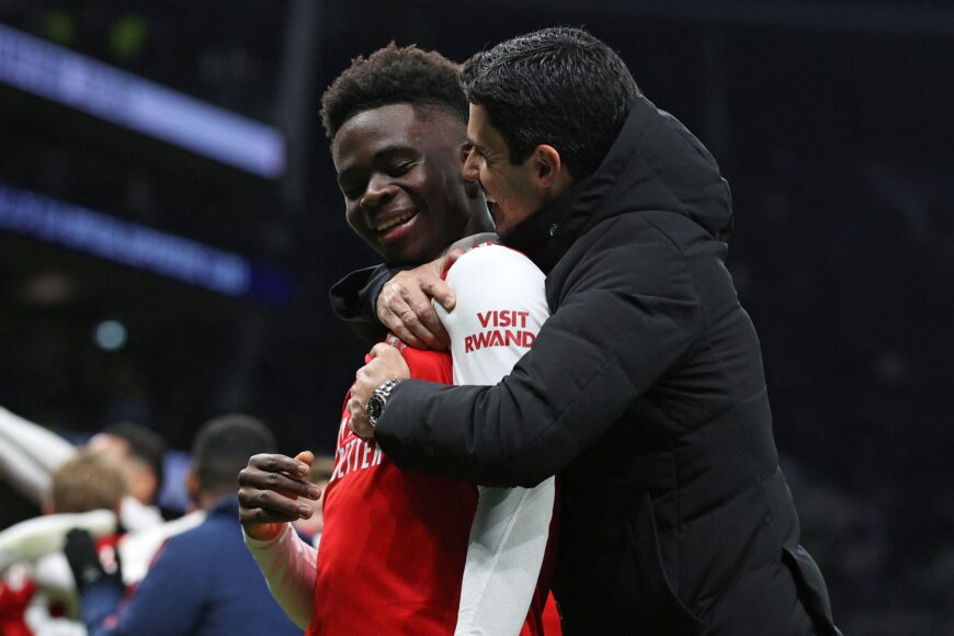 Arsenal ofrece nuevo contrato a Bukayo Saka y lo convierte en jugador mejor pagado