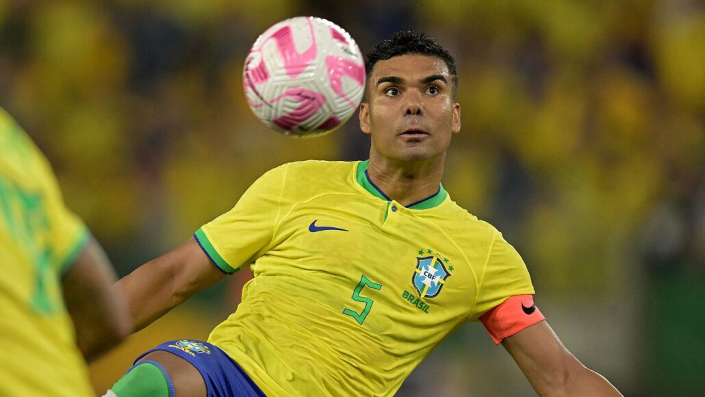 Casemiro rechazó oferta de Al-Nassr y se queda en Man Utd con Ronaldo
