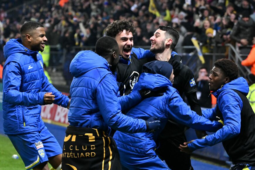 Lyon pierde joven portero por €350k a Al-Hilal tras rechazar oferta