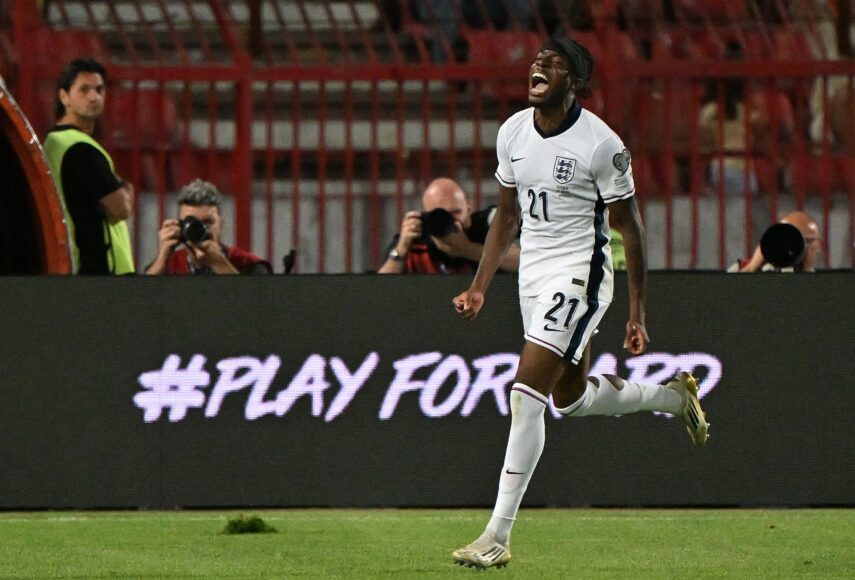 Noni Madueke afirma que es mejor que Bukayo Saka tras pase a Arsenal