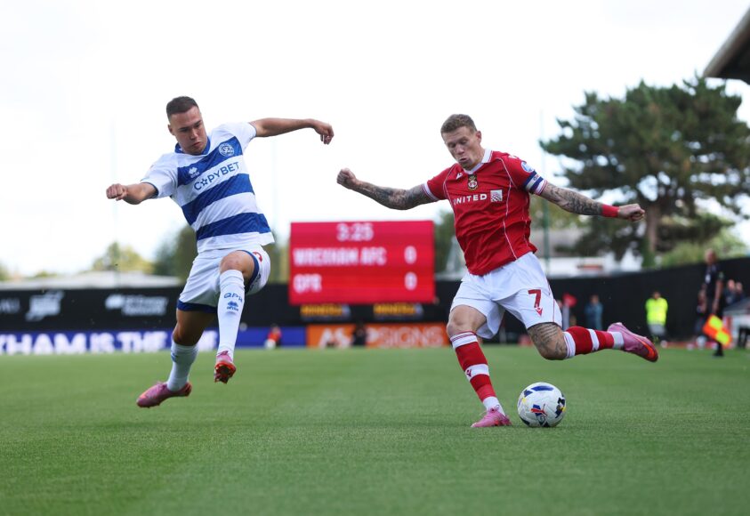Wrexham sigue sin ganar: QPR vence a Phil Parkinson en el Estadio Cae Ras