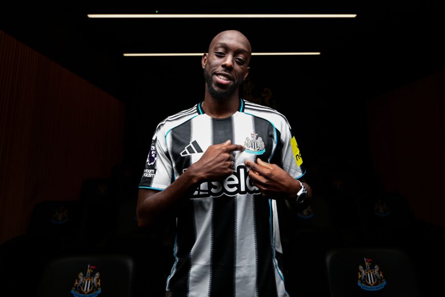 Lesión de Wissa: Isak tendrá un reemplazo indefinido en Newcastle