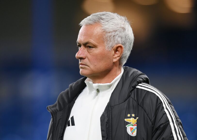 Mourinho desea tener estrella del Chelsea en Benfica antes del duelo en Champions