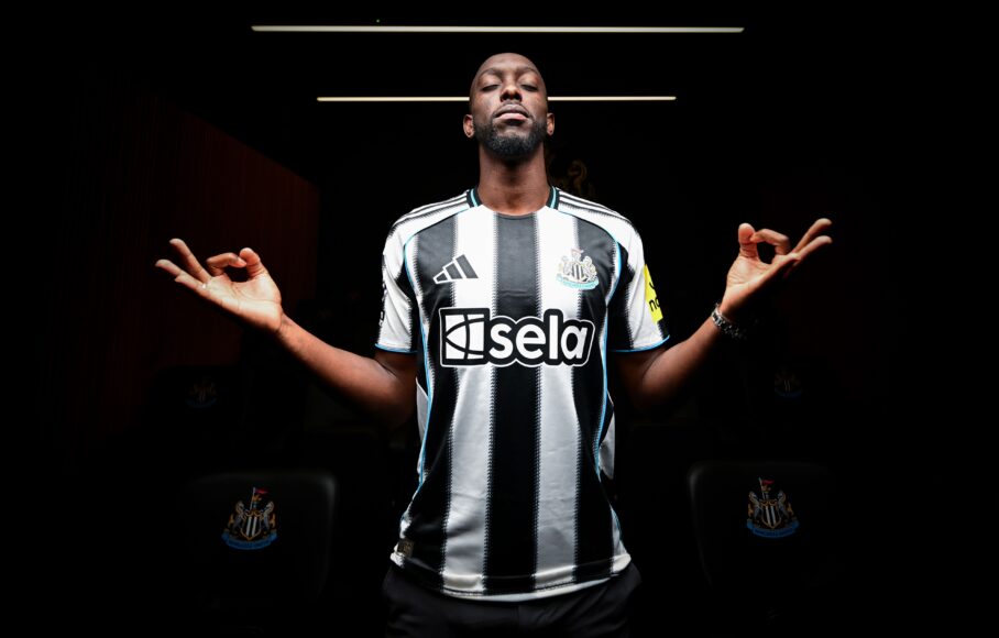 Newcastle tuvo suerte: Wissa fichado a solo 30 segundos del cierre del mercado
